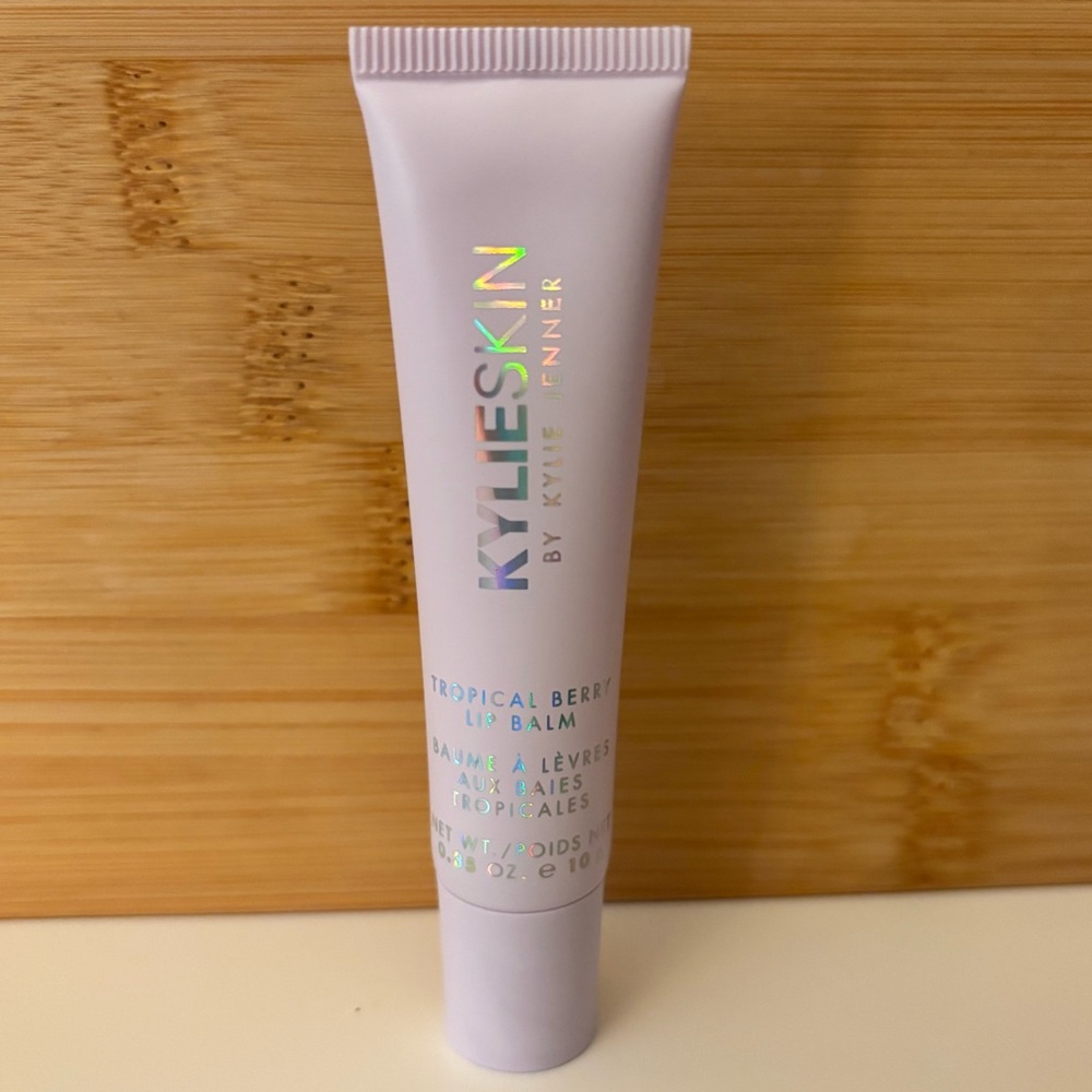 Kylie skin tropical berry lip balm